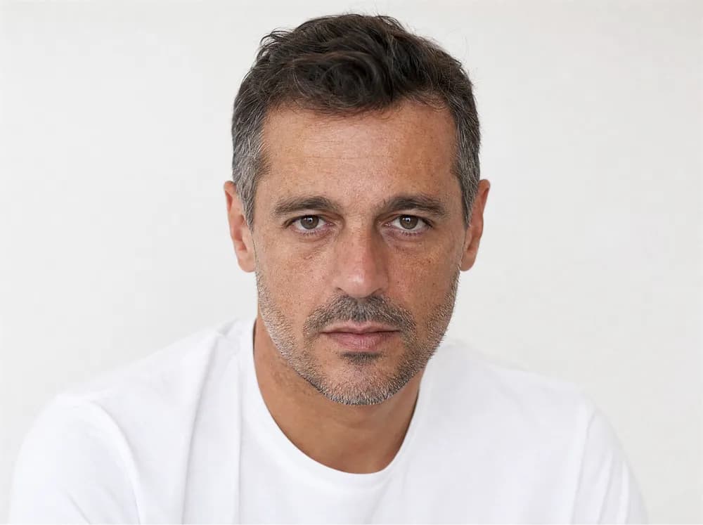 Alessandro, 40s